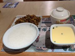 -老乡鸡(上海白玉兰广场店)