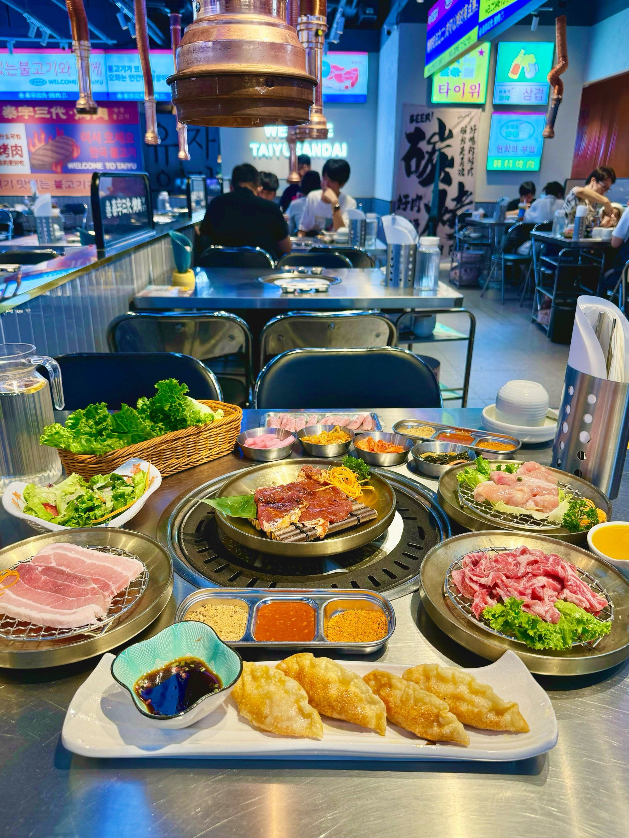 不愧是人气韩式烤肉店 98r满满一桌嘎嘎香