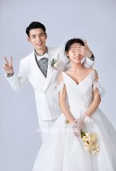 -雪中彩影婚纱摄影·微光艺术中心