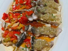 双椒蒸武昌鱼-简小舍· 民间手艺菜(古德寺店)