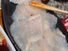 -老牌坊云南鱼豆花火锅(哈西万达店)