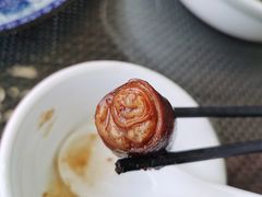 -亮河湾山庄