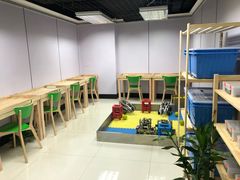 -睿冠机器人活动中心(徐汇中心)
