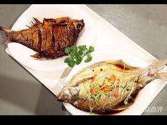 -梓檚中餐厅湖北菜小龙虾武昌鱼排骨藕汤(黄鹤楼店)