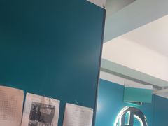 -荒岛实景沉浸密室(江汉路1店)