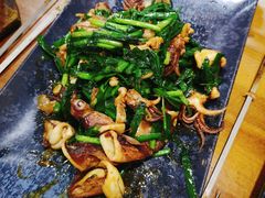 -老东镇啤酒屋海鲜加工·蒸汽海鲜·海鲜烧烤(台东店)