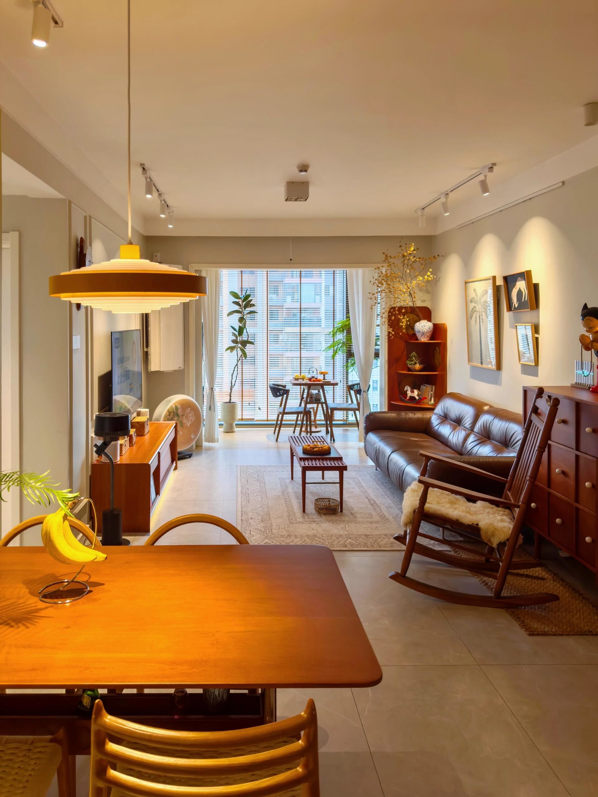 小户型客厅中古风装修,记住这几点不踩坑!