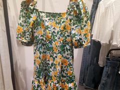 -URBAN REVIVO(上海中庚漫游城店)