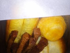 -巴黎优朵烘焙馆(菱角湖壹号店)