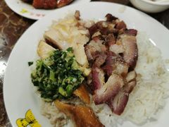 烧肉烧鸭双拼饭-陈光记烧腊店(罗保博士街店)