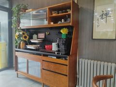 -愉肴麻辣香锅(中山路店)