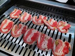 -臻牛烤肉