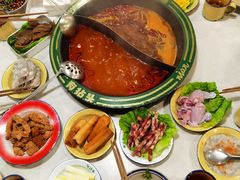番茄鸳鸯锅底-有拈头成都市井火锅(老门东店)