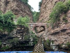 -爱情山风景区
