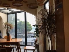 靠窗位-食膳公园包子铺(烈士公园店)