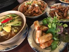 -Cuc Gach Quan Restaurant