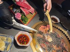 -铭牛烧肉·和牛海鲜自助(高新月牙湖店)