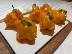 海胆酱焗明虾丸子-香港龙凤楼(陆家嘴中心店)