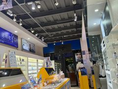 -诺柯视眼镜-蔡司依视路官方工厂店(淞南一店)