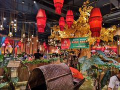 大堂-老滇山寨•云南特色菜•地方菜•民族风情歌舞表演(金碧店)