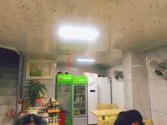 -小许三鲜砂锅馄饨店(家多乐烟酒店)