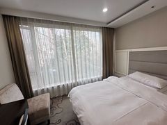 -上海怡沁园度假酒店