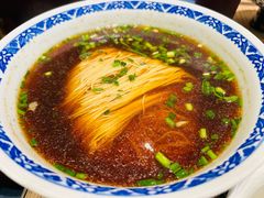 红汤银丝面-新万鑫银丝面·非遗无锡味(惠山古镇店)