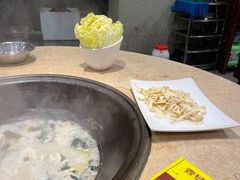 -陈大锅·岳阳鱼馆·地道岳阳菜(美食街店)