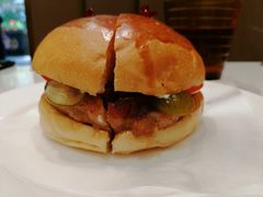 澳门猪扒包-香港新发烧腊茶餐厅(水围店)