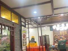 -湖南人家湘菜馆(镇江路店)