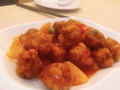 菠萝咕噜鸡球-勺园中餐厅