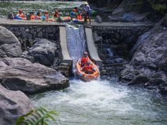 -安吉龙王山峡谷漂流