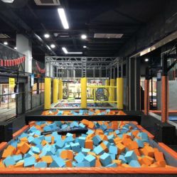 -蹦贝运动中心·蹦床·攀岩·闯关(龙岗店)
