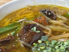 -越洋肖氏老米线(杨家坪店)