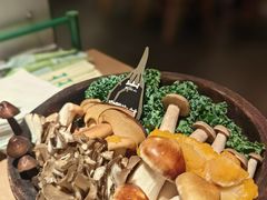 -三出山火锅(南京万象天地店)