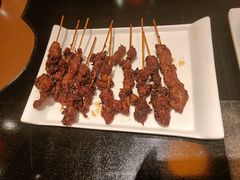 烤红柳羊肉串-蒙古人烤羊大师(工农大路创始店)