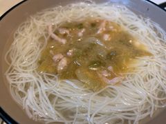 榨菜肉丝米线-和平馆·地道港澳茶餐厅(西门口店)