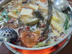 -冒牌富源酸菜猪脚火锅(沐春园店)