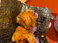 金枪鱼大腹配海胆手握-kokorowa心和日本料理