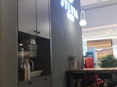 -POKEE VIA&Brunch·维娅(重庆来福士店)