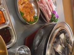 -围炉肉舍丹东海鲜烤肉·烤活鳗(步行街店)