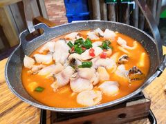 -老滇山寨•云南特色菜•地方菜•民族风情歌舞表演(金碧店)