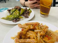 洋葱猪扒饭(炒底)-好好滋味茶餐厅