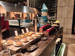 -广州万富希尔顿酒店·感趣自助餐厅·金秋蟹宴生蚝海鲜刺身