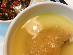 -鲜入围煮花胶鸡海鲜火锅