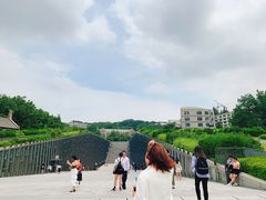 -梨大女人街