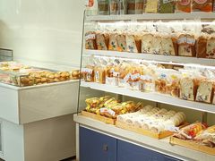 面包甜点陈列柜-巴莉甜甜(兴园小区店)