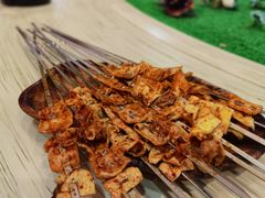 -乡村馕坑肉·烧烤·新疆菜·本地人更爱吃(阿勒泰首店)