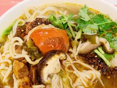 红烧牛肉瓦罐面-西安手工面(万象城店)