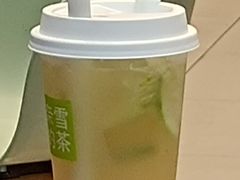 -奈雪的茶(优特汇店)